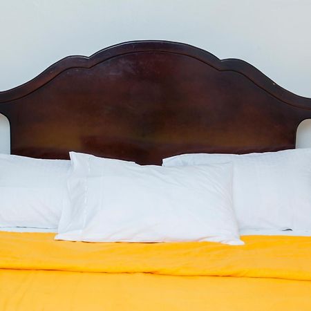 Windjammer International Cuisine & Comfort Inn Georgetown Room photo