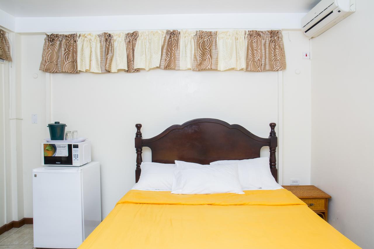 Windjammer International Cuisine & Comfort Inn Georgetown Exterior photo