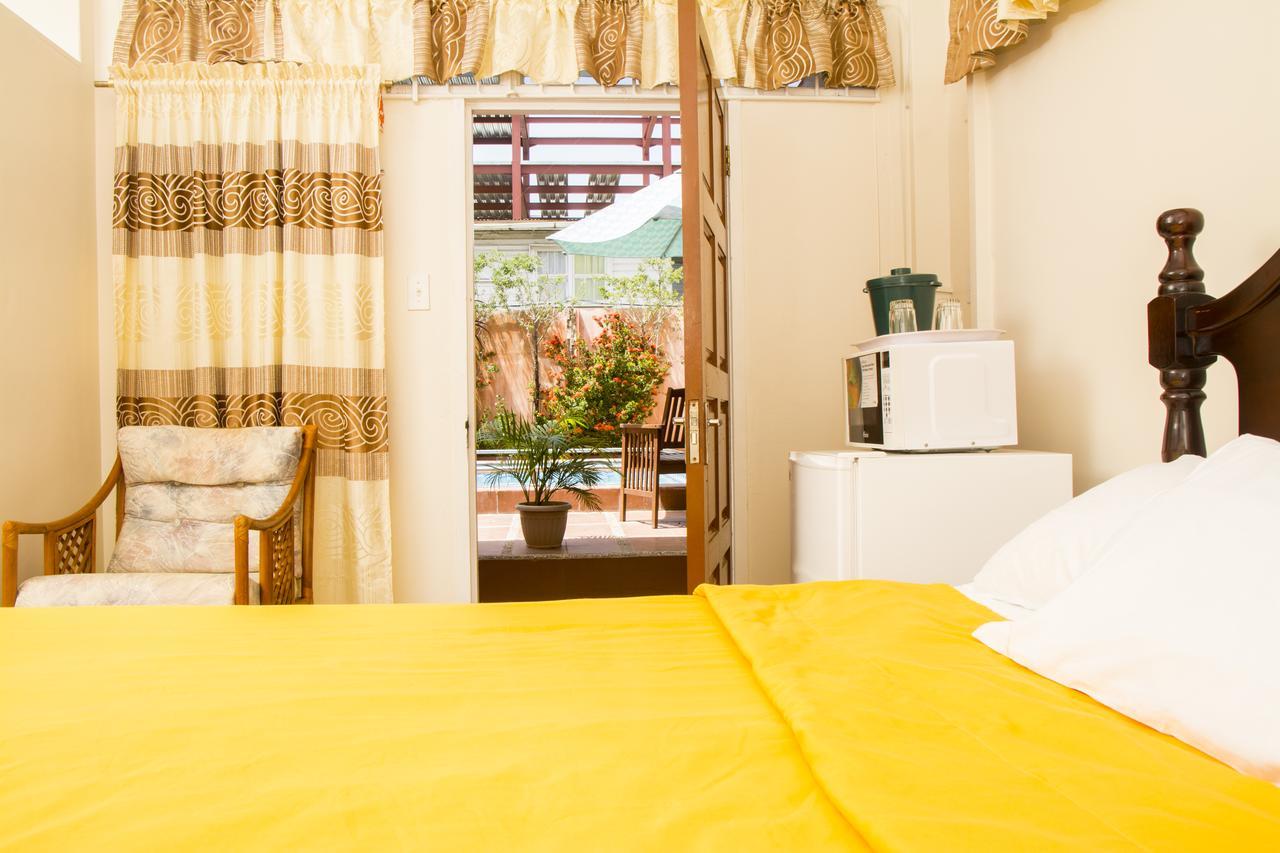 Windjammer International Cuisine & Comfort Inn Georgetown Exterior photo