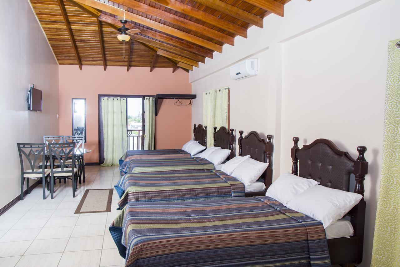 Windjammer International Cuisine & Comfort Inn Georgetown Exterior photo